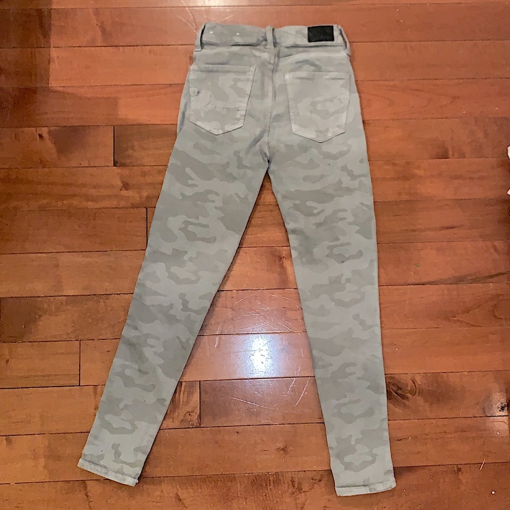 American Eagle Camo Jeggings